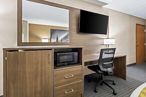 Super 8 by Wyndham Prince Albert