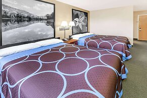 Super 8 by Wyndham Pine Bluff