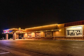 Super 8 by Wyndham Fallon