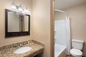 Super 8 by Wyndham Fallon