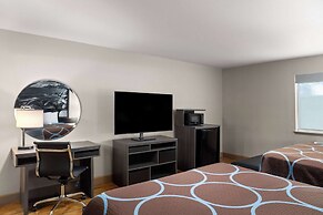 Super 8 by Wyndham Fallon