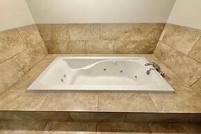 Super 8 by Wyndham Salina/Scenic Hills Area