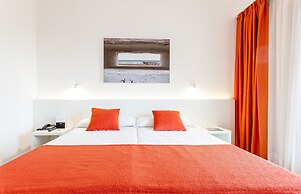 Intelier Orange Hotel