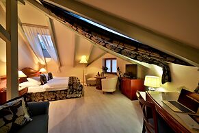 Hotel Carlton