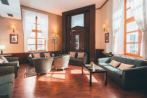 Hotel Carlton