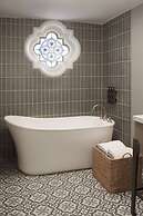 The Scottsdale Resort and Spa, Curio Collection by Hilton