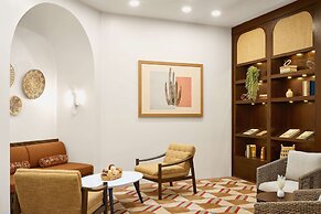 The Scottsdale Resort and Spa, Curio Collection by Hilton