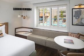 The Scottsdale Resort and Spa, Curio Collection by Hilton