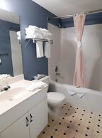 Banff Boundary Lodge