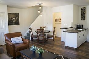 Banff Boundary Lodge