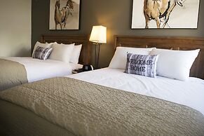 Banff Boundary Lodge