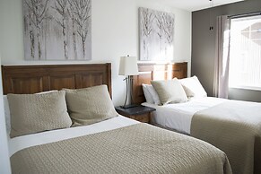 Banff Boundary Lodge