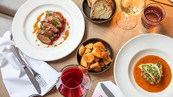 Hotel Indigo Melbourne on Flinders by IHG