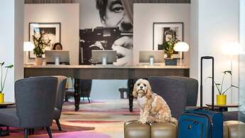 Hotel Indigo Melbourne on Flinders by IHG