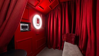 Hotel Indigo Melbourne on Flinders by IHG