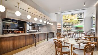 Hotel Indigo Melbourne on Flinders by IHG