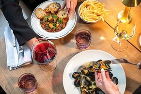 Hotel Indigo Melbourne on Flinders by IHG