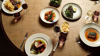 Hotel Indigo Melbourne on Flinders by IHG