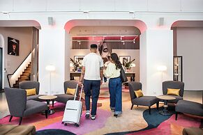 Hotel Indigo Melbourne on Flinders by IHG