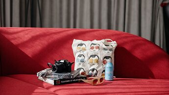 Hotel Indigo Melbourne on Flinders by IHG