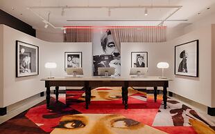 Hotel Indigo Melbourne on Flinders by IHG
