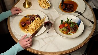 Hotel Indigo Melbourne on Flinders by IHG