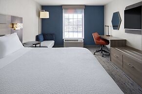Holiday Inn Express Hotel & Suites Brattleboro by IHG