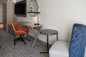 Holiday Inn Express Hotel & Suites Brattleboro by IHG