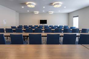 Holiday Inn Express Hotel & Suites Brattleboro by IHG