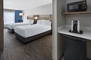 Holiday Inn Express Hotel & Suites Brattleboro by IHG