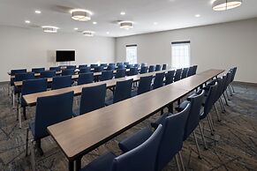 Holiday Inn Express Hotel & Suites Brattleboro by IHG