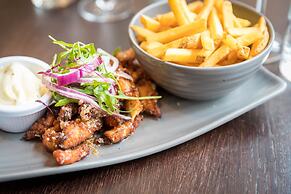 Clayton Hotel Belfast City
