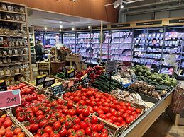 Aparthotel Hispanos 7 Suiza