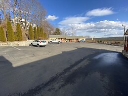 Golden Hill Inn Danbury