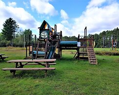 Hiawatha Lodge Inn