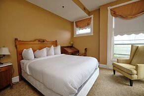 The Inn on Ferry Street