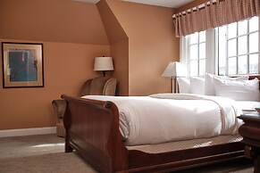 The Inn on Ferry Street