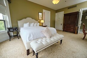 The Inn on Ferry Street