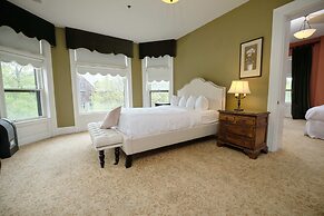 The Inn on Ferry Street