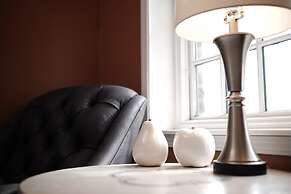 The Inn on Ferry Street