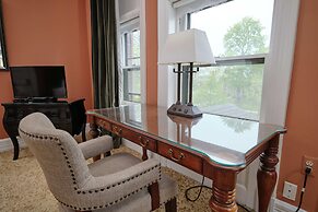 The Inn on Ferry Street