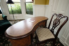 The Inn on Ferry Street