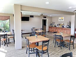 Days Inn & Suites by Wyndham Cuba