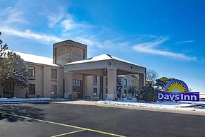 Days Inn & Suites by Wyndham Cuba