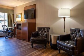 D. Hotel Suites & Spa
