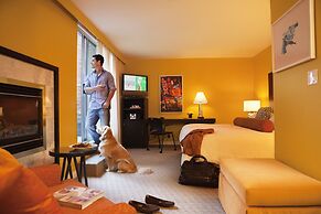 OPUS Hotel Vancouver