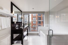 OPUS Hotel Vancouver