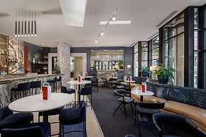 OPUS Hotel Vancouver