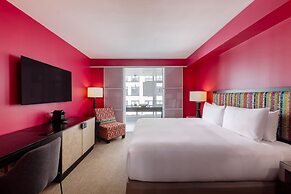 OPUS Hotel Vancouver