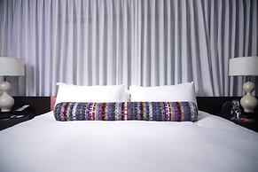 OPUS Hotel Vancouver